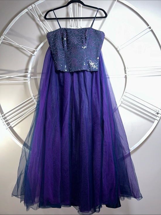 DJ Nights by Laura Ryner Dresses & Skirts - DJ Nights by Laura Ryner Two-Piece Sequin Purple & Navy Tulle Prom Gown size 3-4